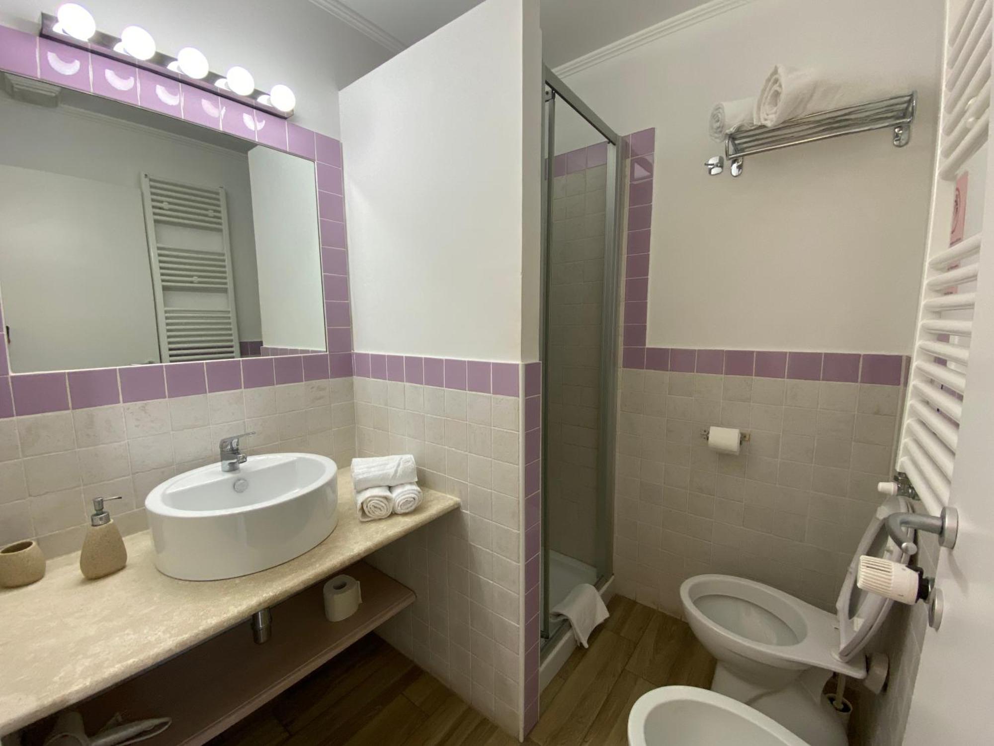 Locanda Degli Artisti Tortolì Exteriör bild