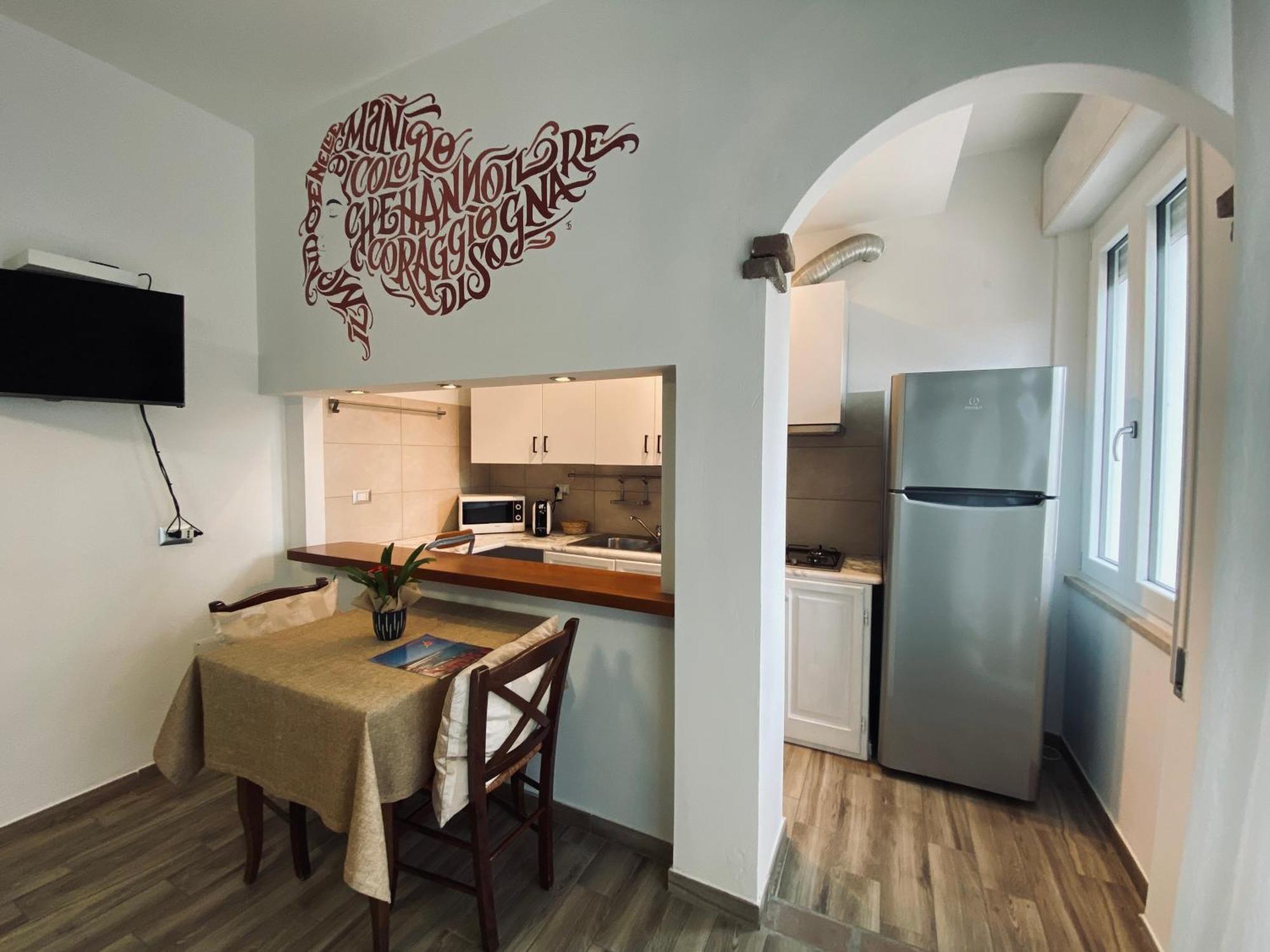 Locanda Degli Artisti Tortolì Exteriör bild