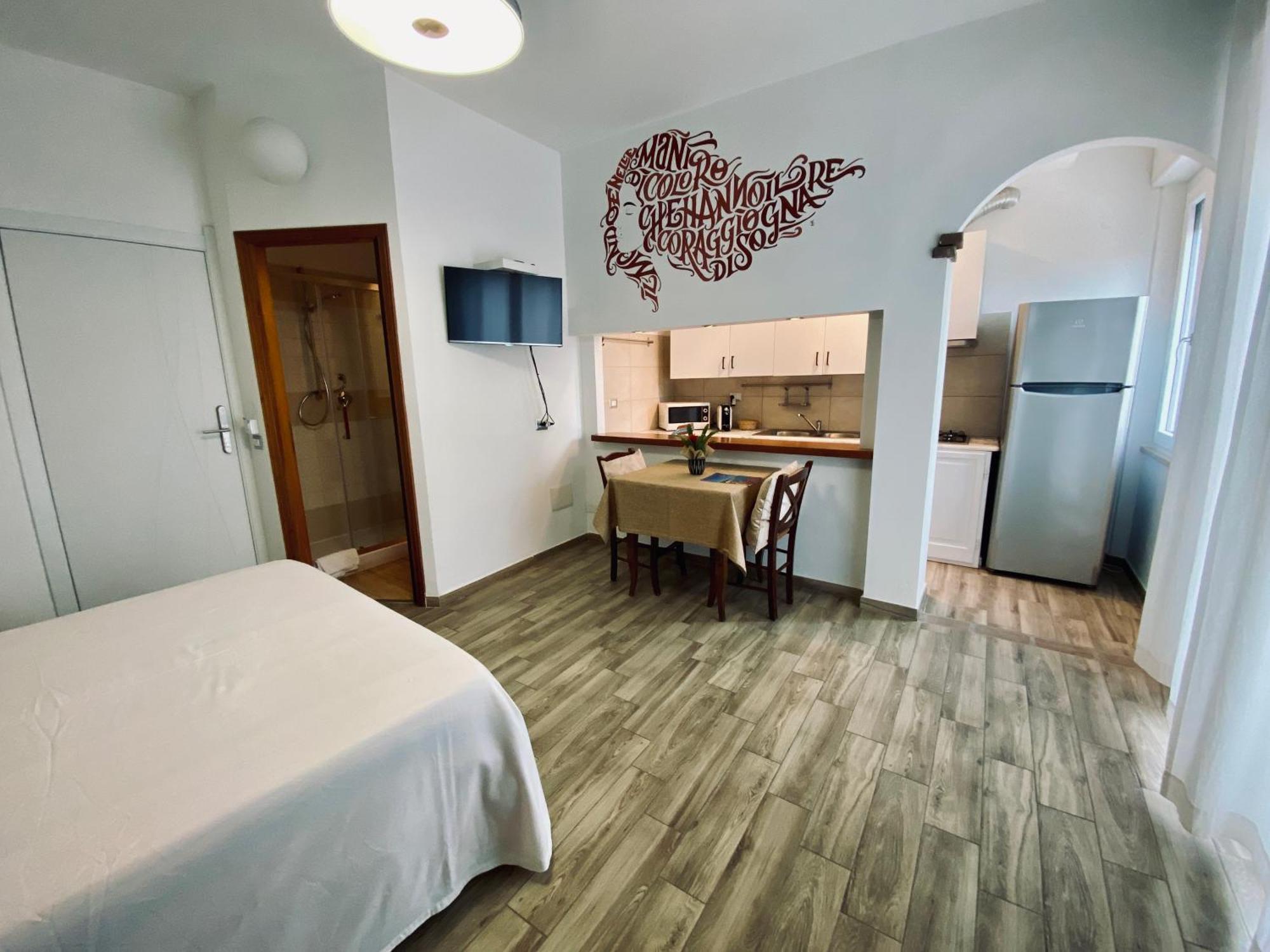 Locanda Degli Artisti Tortolì Exteriör bild