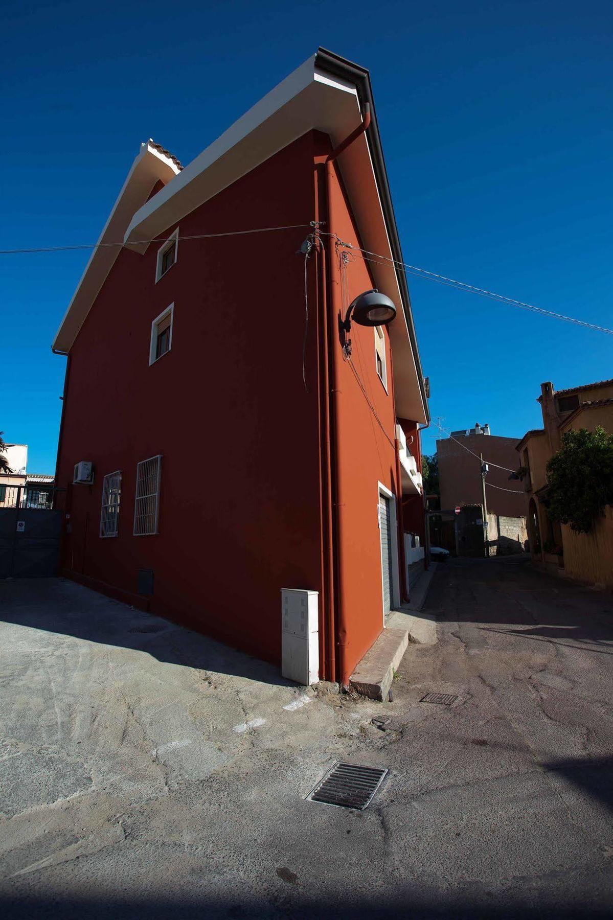 Locanda Degli Artisti Tortolì Exteriör bild