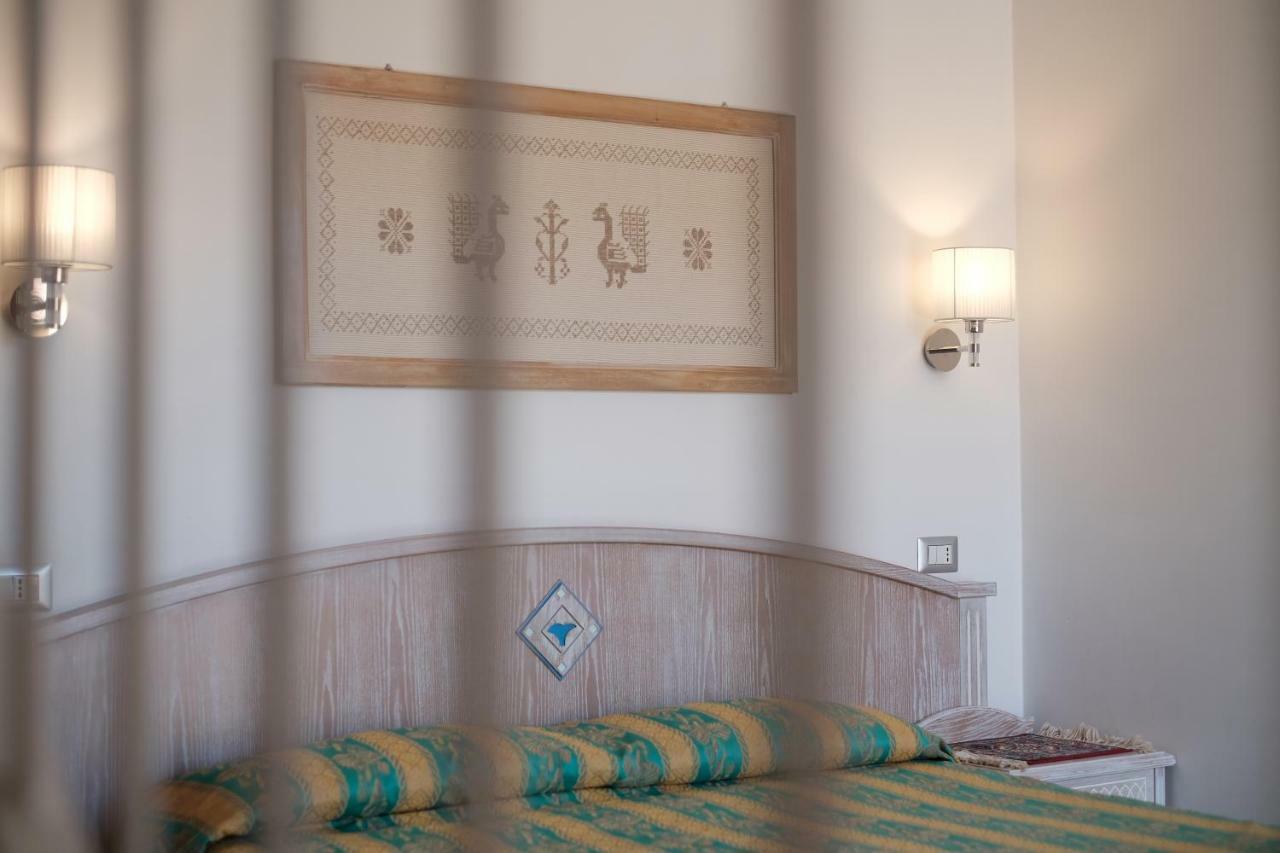 Locanda Degli Artisti Tortolì Exteriör bild